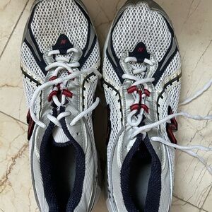 New Balance men’s Sneakers